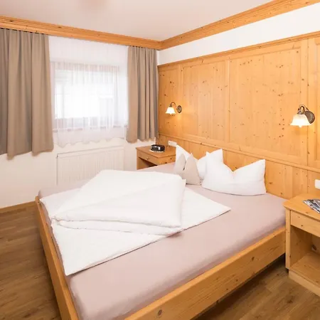 Moaeben אלפבאך